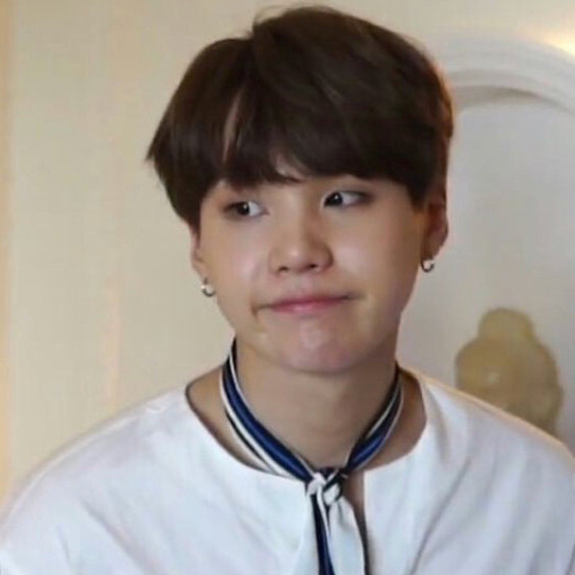 olyoongo's tweet image. :|