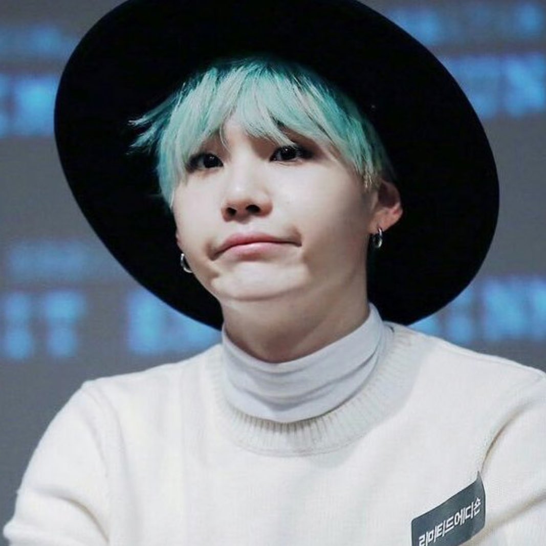 olyoongo's tweet image. :|