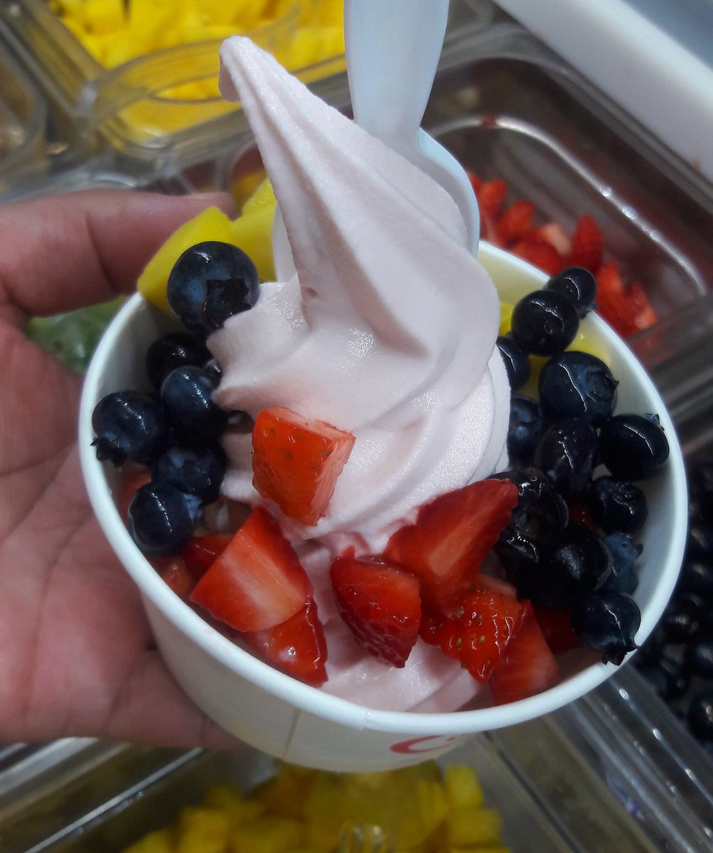 PinkberryPanama's tweet photo. Les deseamos un bonito, delicioso y refrescante Lunes!!! 😋🍨👌 https://t.co/Z3jfeVSTUO
