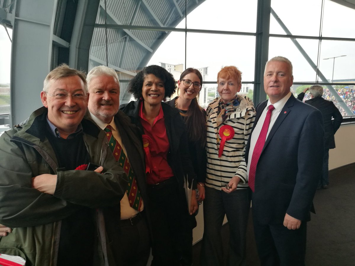 ChiOnwurah's tweet image. Just about to go out for the  @jeremycorbyn  Gateshead Rally. What a team, #forthemany