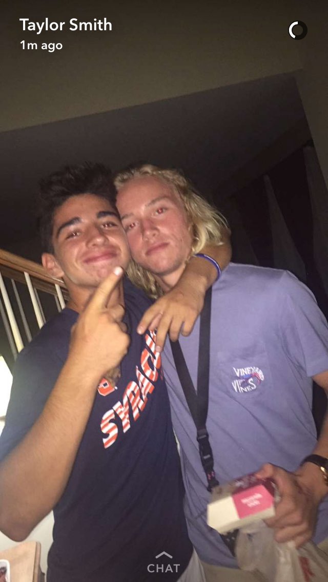 JakeSoroko's tweet photo. happy bday wes ❤ #sow #headbuds #plastic #backseat #bleh #WT #stains #7947 https://t.co/rgXIdCXqU7