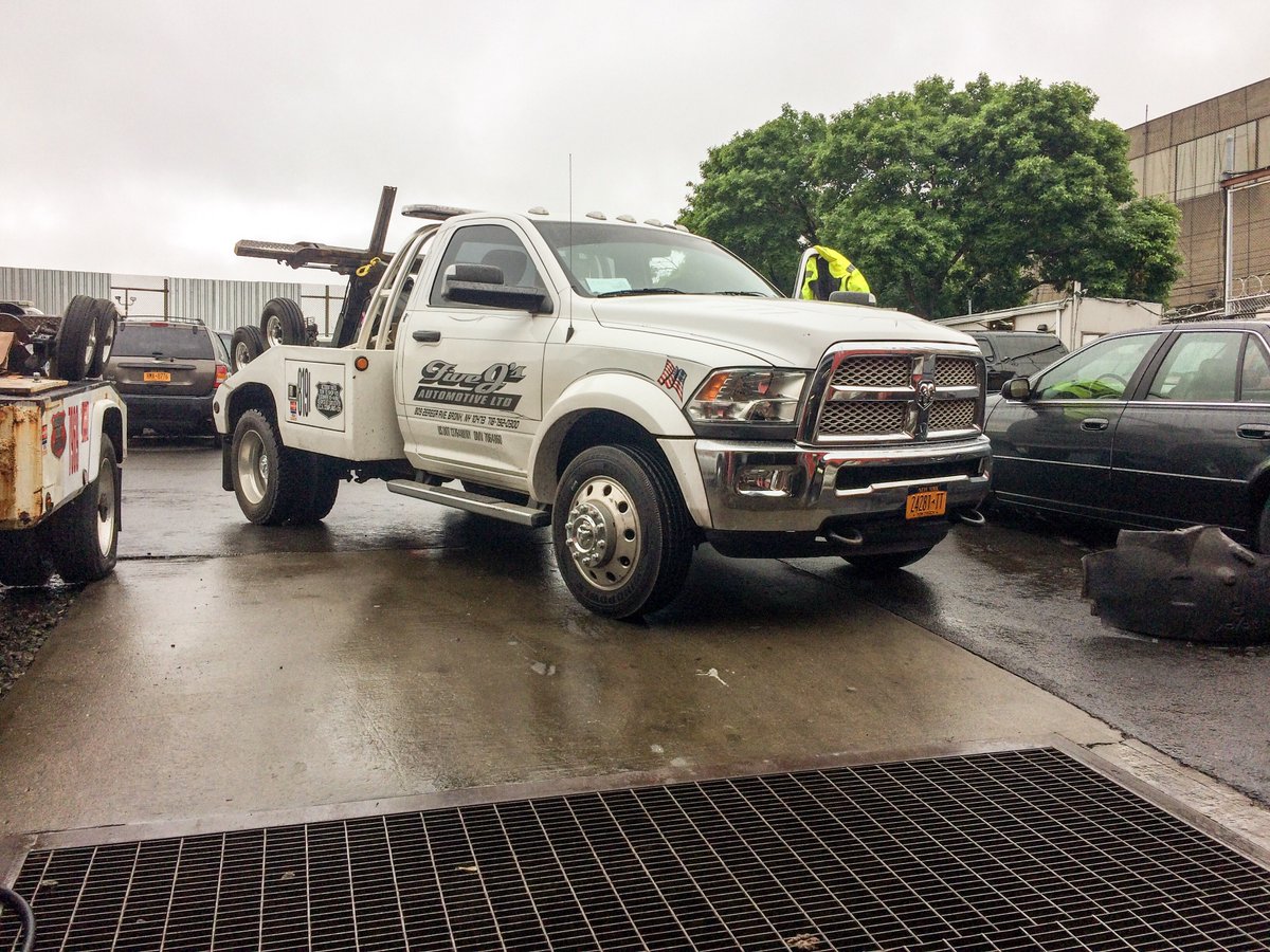 fivejsauto's tweet photo. Expanding our fleet of trucks on a regular basisπππ¨ #FiveJs #Fivejsbuilt #Collisionexperts #Bronxtowing #Emergencytowing #24hourtowing https://t.co/OupiU7hCiY