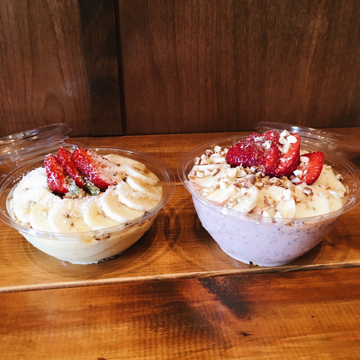thebowlandberry's tweet photo. Add shredded coconut to any of your favorite smoothie bowls βοΈ
#BowlandBerry #OriginalBerryBowl #MangoManic #PBCrunch #SmoothieBowl https://t.co/ILsx9iIixy