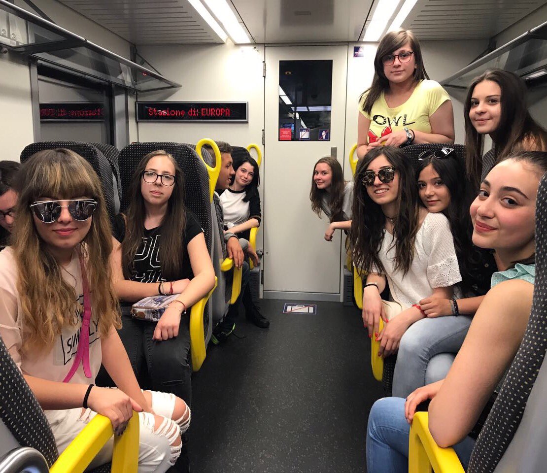 borderline1617's tweet photo. 🚆🚄 #ASOC1617 https://t.co/cO8qRl3yJd