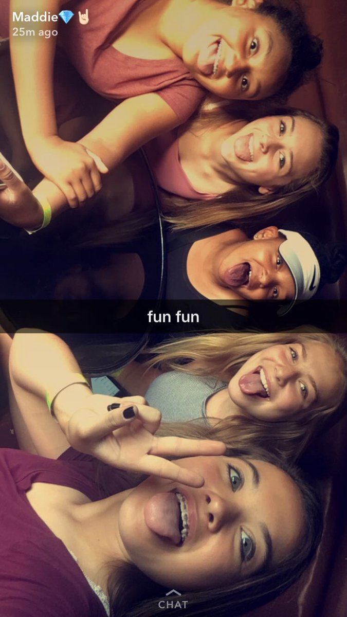 Grace_M_AMS's tweet photo. Went to the Grosse Ile fest💞 #BAMSCE https://t.co/g3LGyQulf1