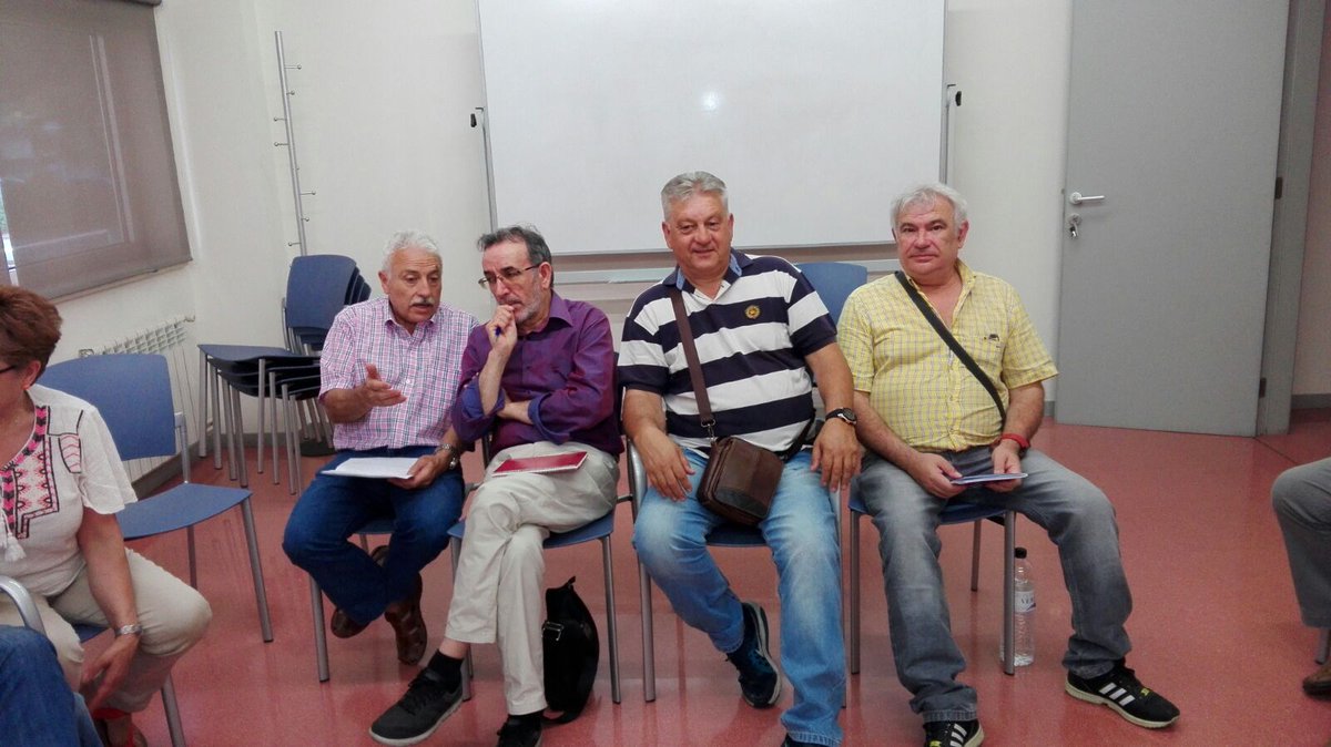 podem_sbd's tweet photo. Seguim debatent: suport ampli al dret a decidir i dubtes davant la viabilitat i les intencions de la proposta del Govern #DebatsPodem https://t.co/mlu6KyM5XV
