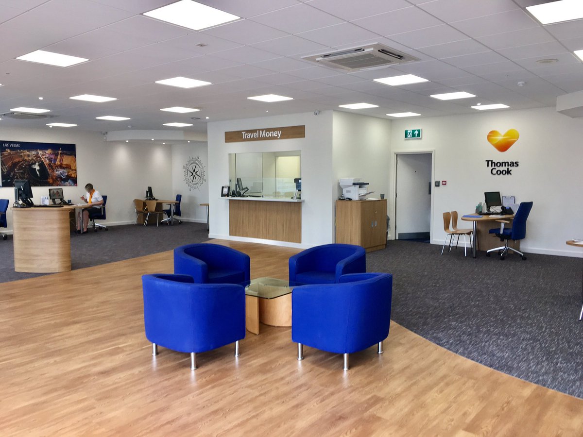ValleyMechUK's tweet photo. Credit to our engineers, another AC installation. #shopfitting #toshiba  #airconditioning #ventilation https://t.co/HECbWvew4f