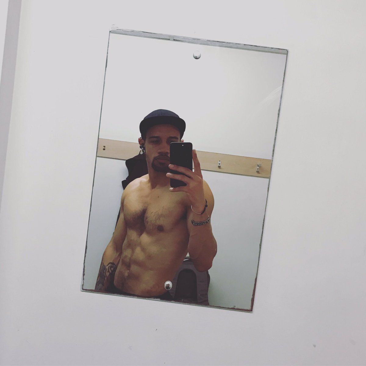 JerrellChaney's tweet image. Finally nearly over this illness 🙏🏾💪🏾 #worstbehavior #poorlighting