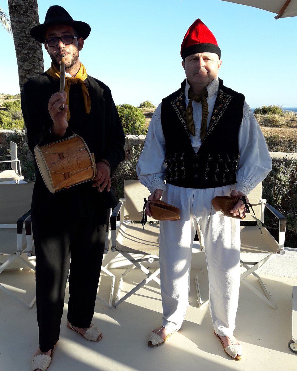 CollaCanBonet's tweet photo. Sonada de gaites #japanmeetsIbiza #luxeat #gaites #Eivissa #Ibiza #collacanbonet @Luxeat https://t.co/lEYF1Z57OB https://t.co/lfa0Y3mNbH
