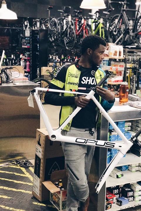 Bona chilling @ LaShop and ain't letting his new frame out of his sight ! Almost ready for <a href="/GPsaguenay/">Grand Prix Cycliste de Saguenay</a> &amp; <a href="/TourDeBeauce/">Tour de Beauce</a> #newbike #opusbike