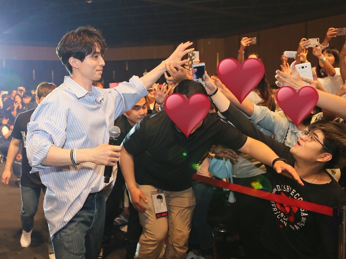 BoomCassiopeia's tweet photo. เส้นทางความติ่งนับสิบปี จากมายเกิร์ลมาจนถึงก็อบลิน เป็นการพบเจอลุงยมที่รักยิ่ง โดยมีพี่การ์ดเป็นมือที่สามระหว่างเรา https://t.co/bOlAFaFSG0