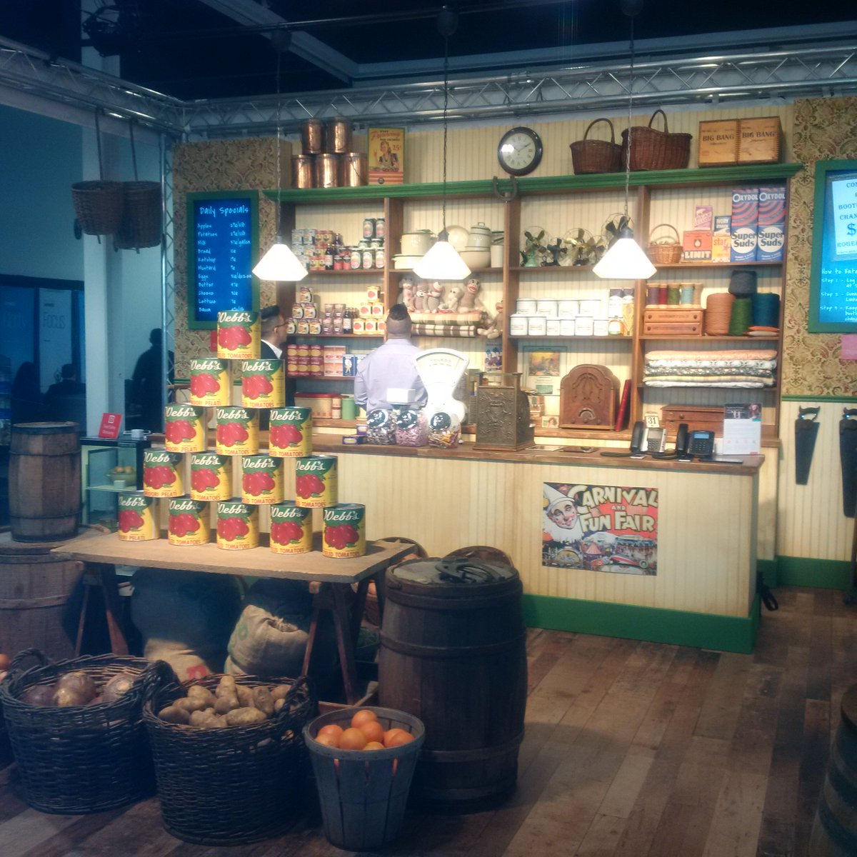RogersBiz's tweet photo. #ICYMI: A recap blog from @graffretail on our interactive booth during #STORE2017 https://t.co/ZsSkCpwztu https://t.co/f2kEeywFNp