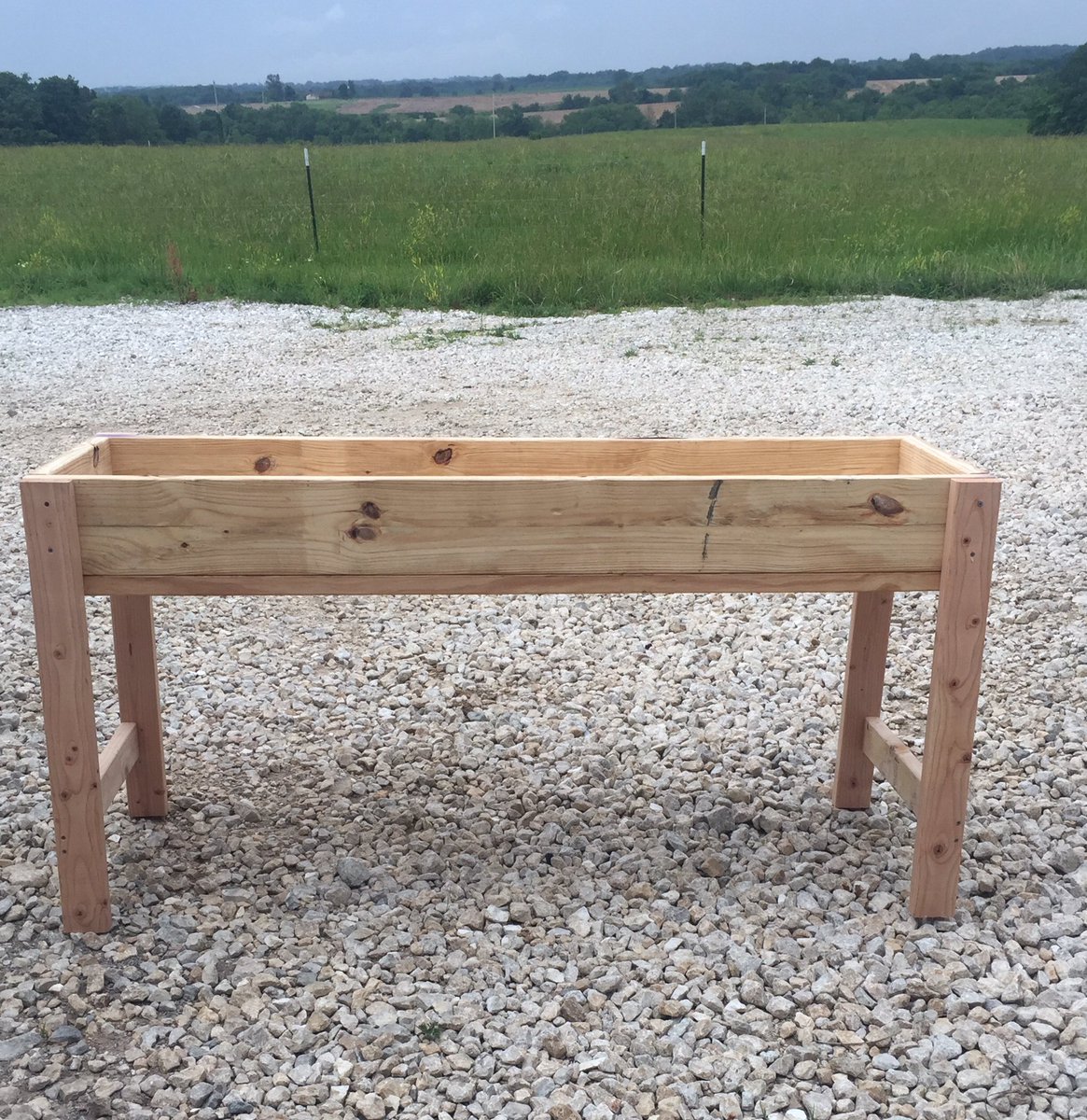 JessiAub's tweet photo. Can't wait to put this raised garden to use. Thanks to handyman @ryancattlefarm! #cattlemandanny turned carpenter danny https://t.co/fISRCokooN
