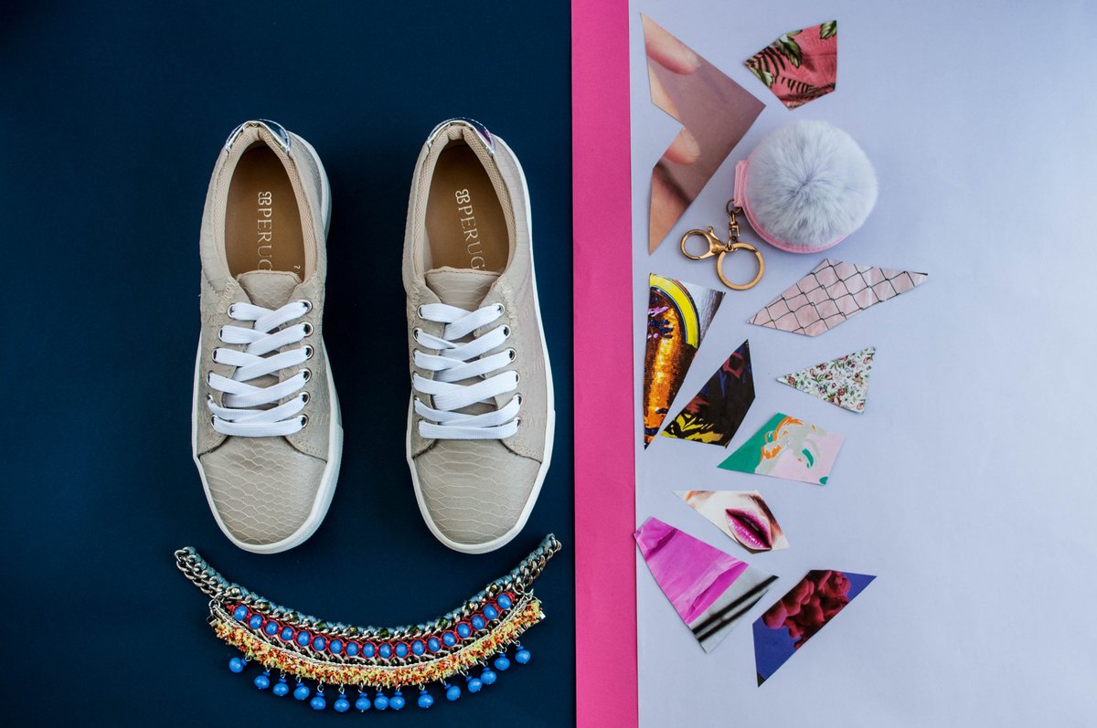 Plazapar's tweet photo. Llegó el día que los 'sneakers' sustituyeron a los zapatos de tacón
¡Combínalos con un bonito vestido!
#Zapatos #TipModa https://t.co/cj43CjRhp3