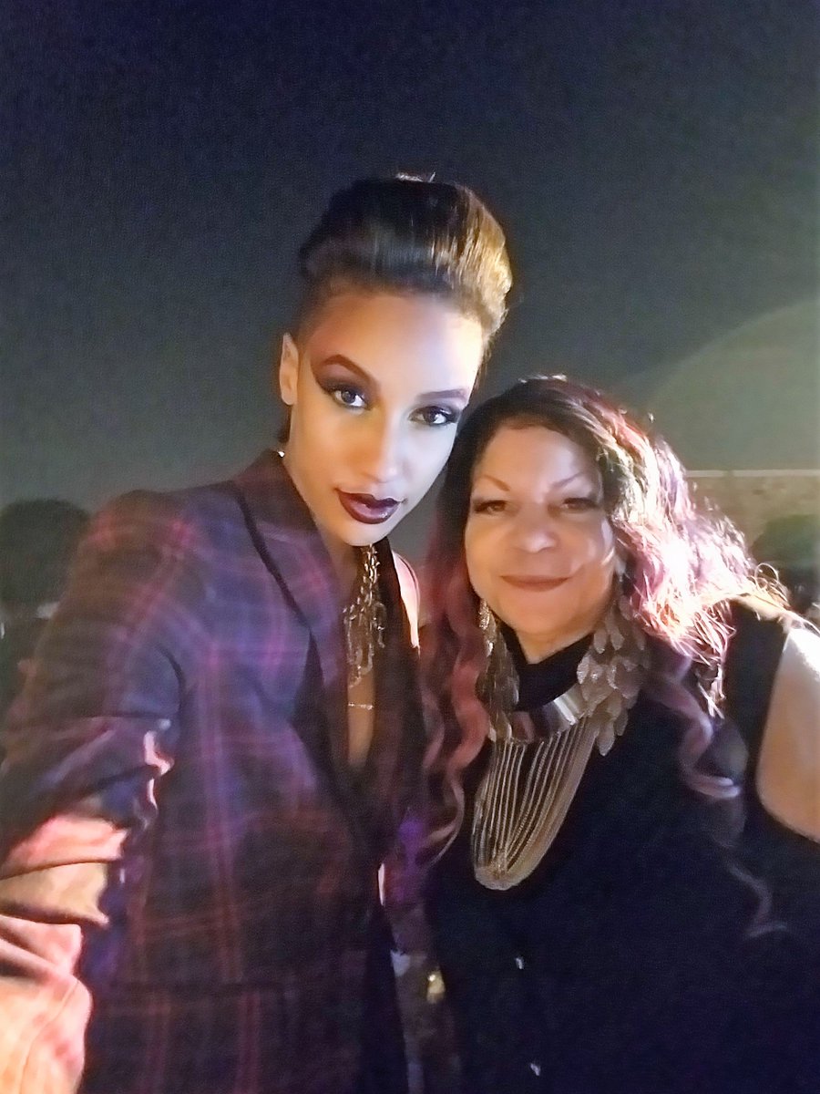 Tyka Nelson tweet media