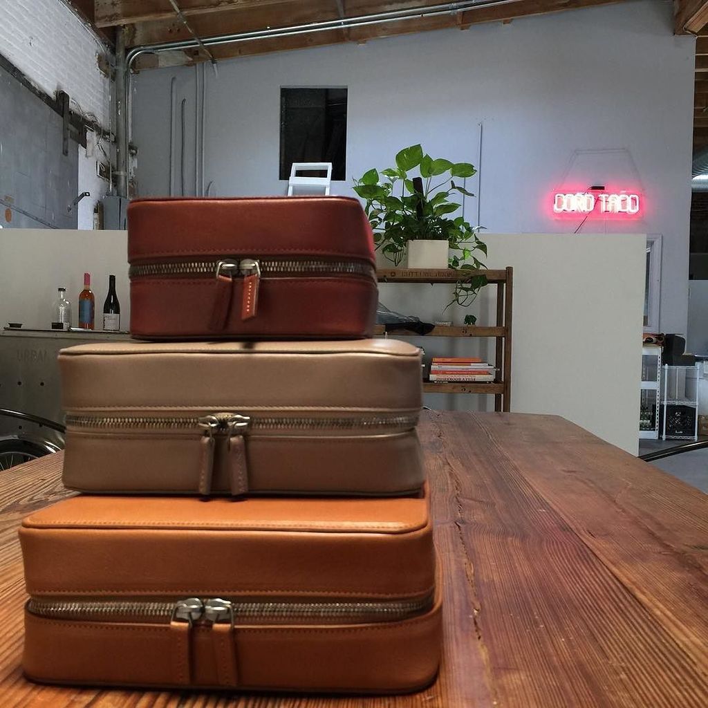 Thisisground's tweet photo. Tech Dopp Kit 2 stack @ TIG HQ. ⠀
⠀
#techdoppkit2 #tigtechdoppkit https://t.co/IaKqaWxP1Z https://t.co/UfdVWaVpSe