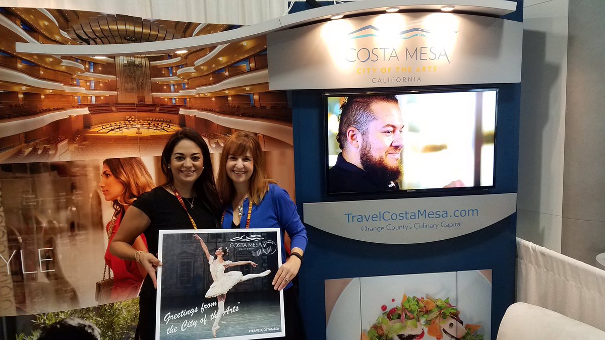 TravelCostaMesa's tweet image. Greeting guests at @ustravelipw #Ipw2017