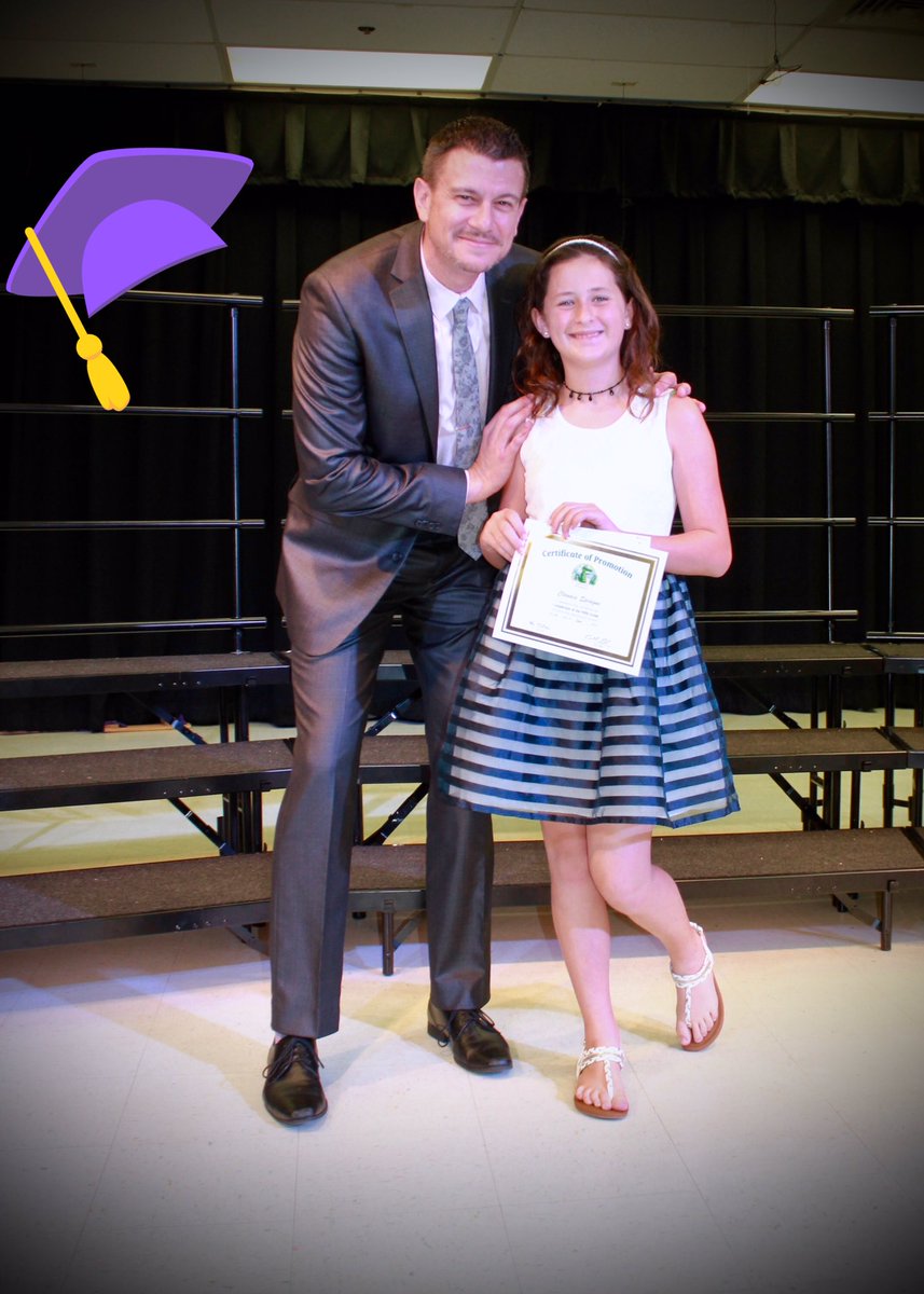 lexiwexi78's tweet photo. 5th grade graduation! #gatorrunrocks #gre2016-17 https://t.co/4X6xIxhnee