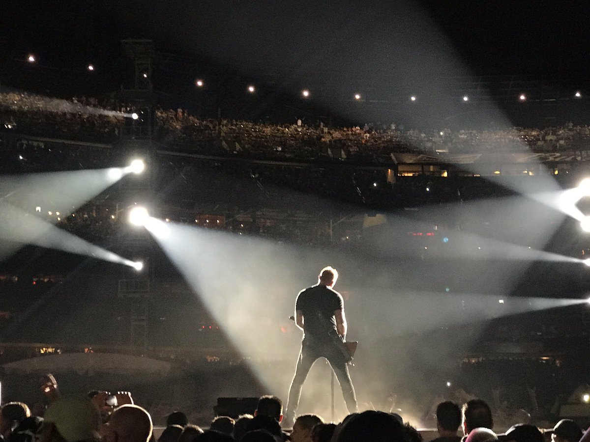 Yourethat's tweet photo. Not a bad shot for a cellphone camera #MetAtSTL #iPhone7+ https://t.co/qbP2Xt1RdF