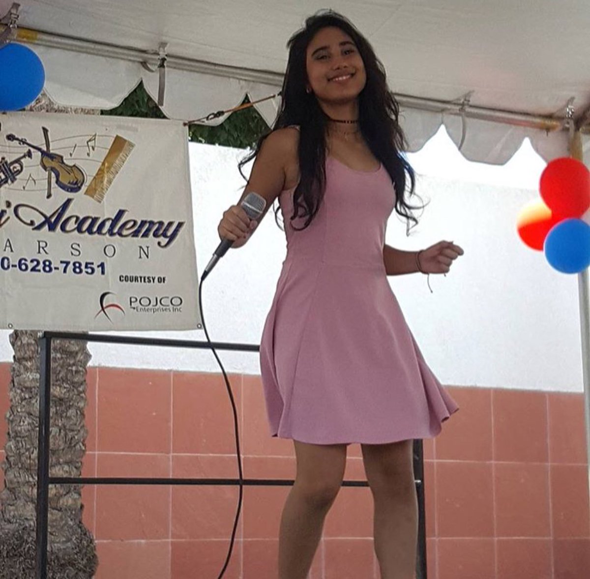 officialanalise's tweet photo. Cars &amp; singing. It was a good day ✨ - @MissAnalisePPM https://t.co/oF0H6D7kiq
