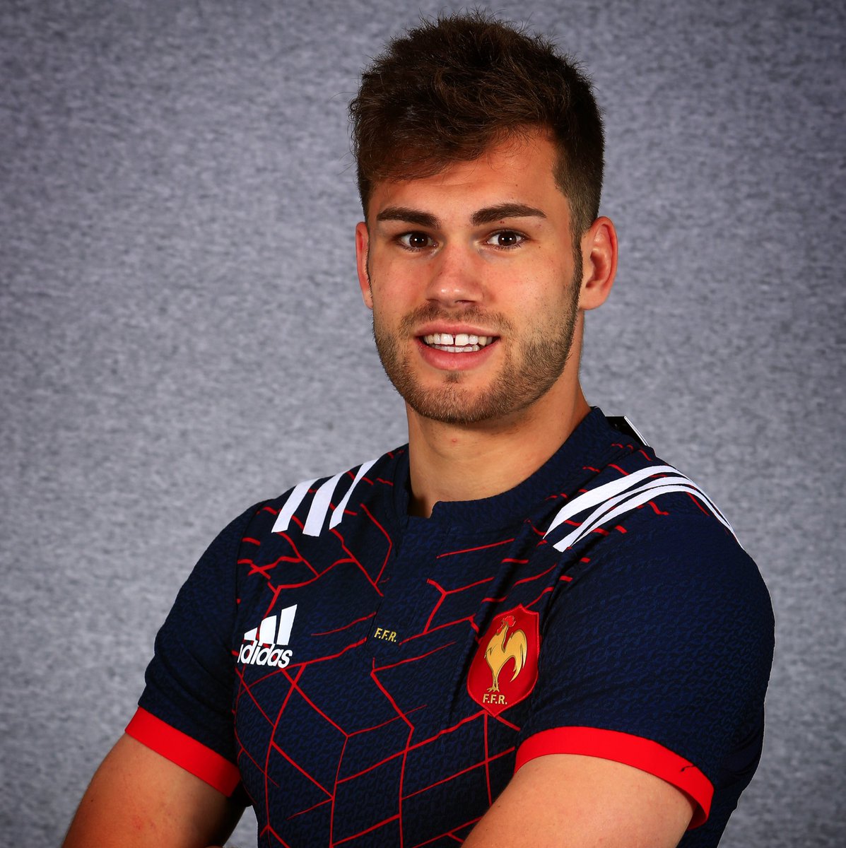 FranceRugby's tweet image. #XVdeFrance Il a le sourire et on le comprend ! Le Champion de France Damian Penaud est en route pour retrouver les Bleus en Afrique du Sud!