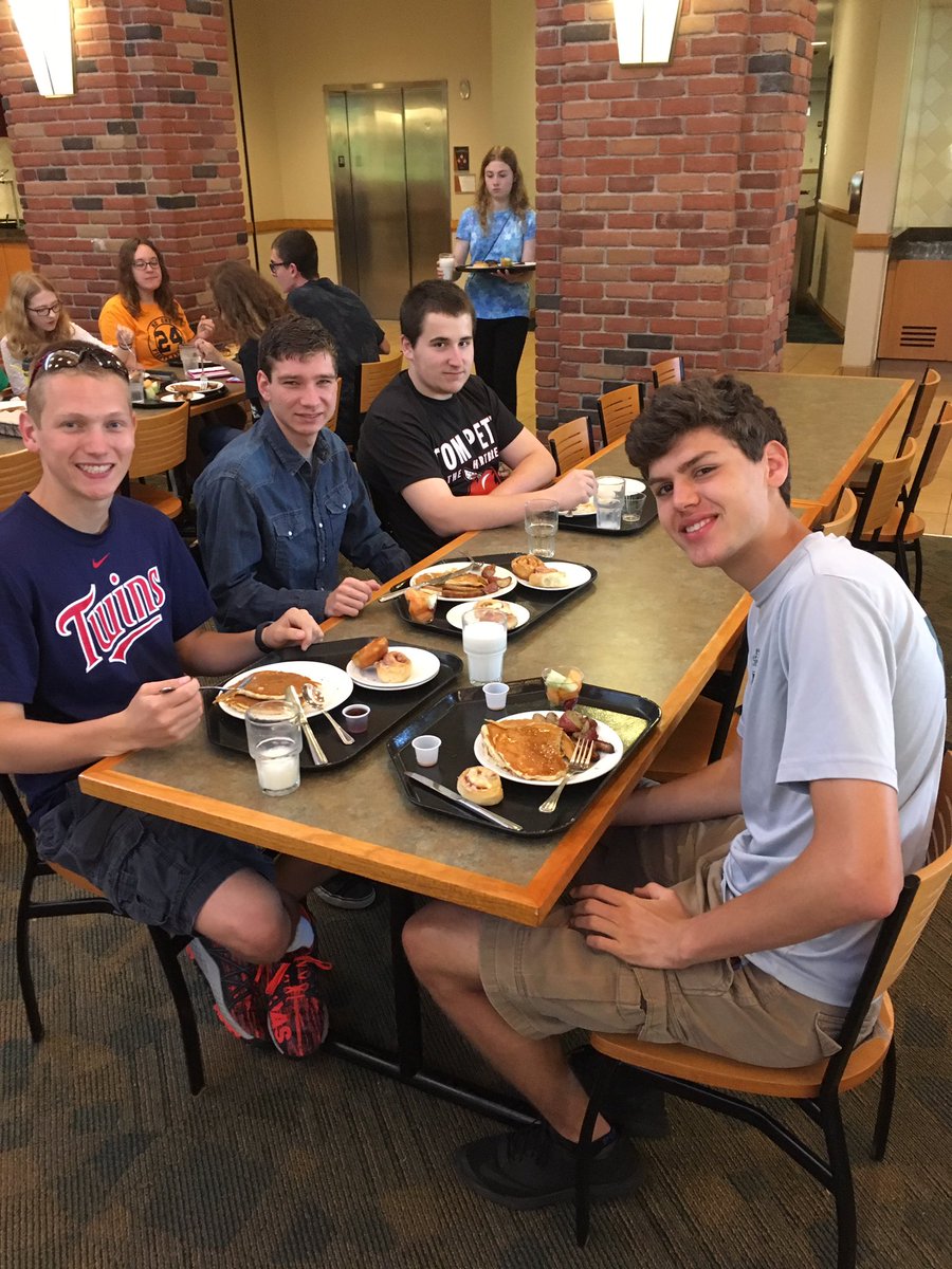 drridlehoover's tweet photo. An @moundsviewhigh tradition, the annual Senior Breakfast. #mvhslearning https://t.co/LdgNWTBmWn