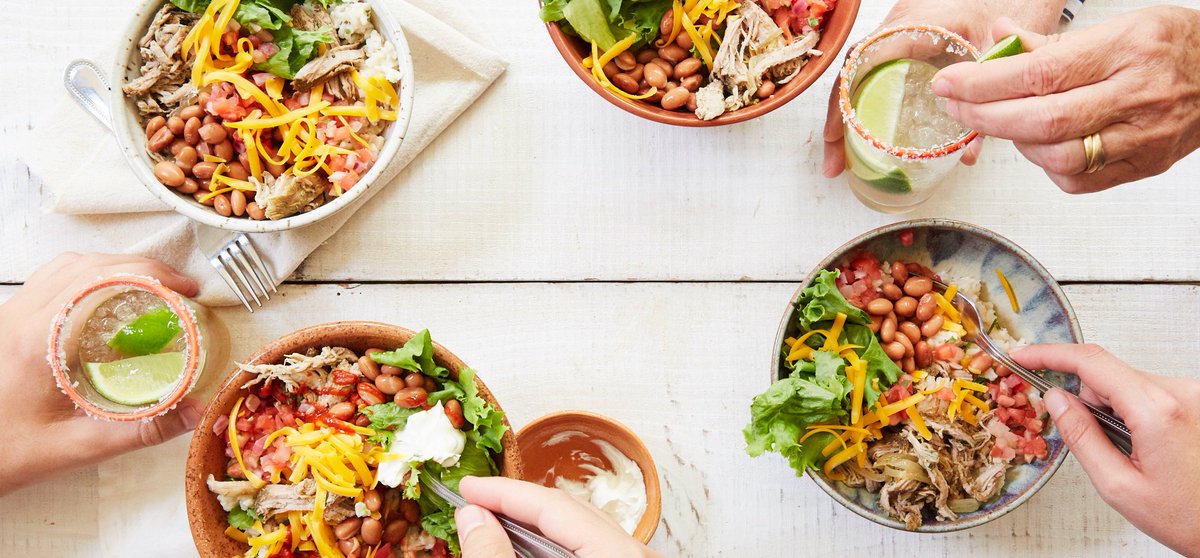TerrasKitchen's tweet photo. We now offer Family Meals! Each meal serves 4 and is ready in 30 minutes, making it easier to feed your family. https://t.co/SS36aY8eWp https://t.co/KpbIH4qKkP