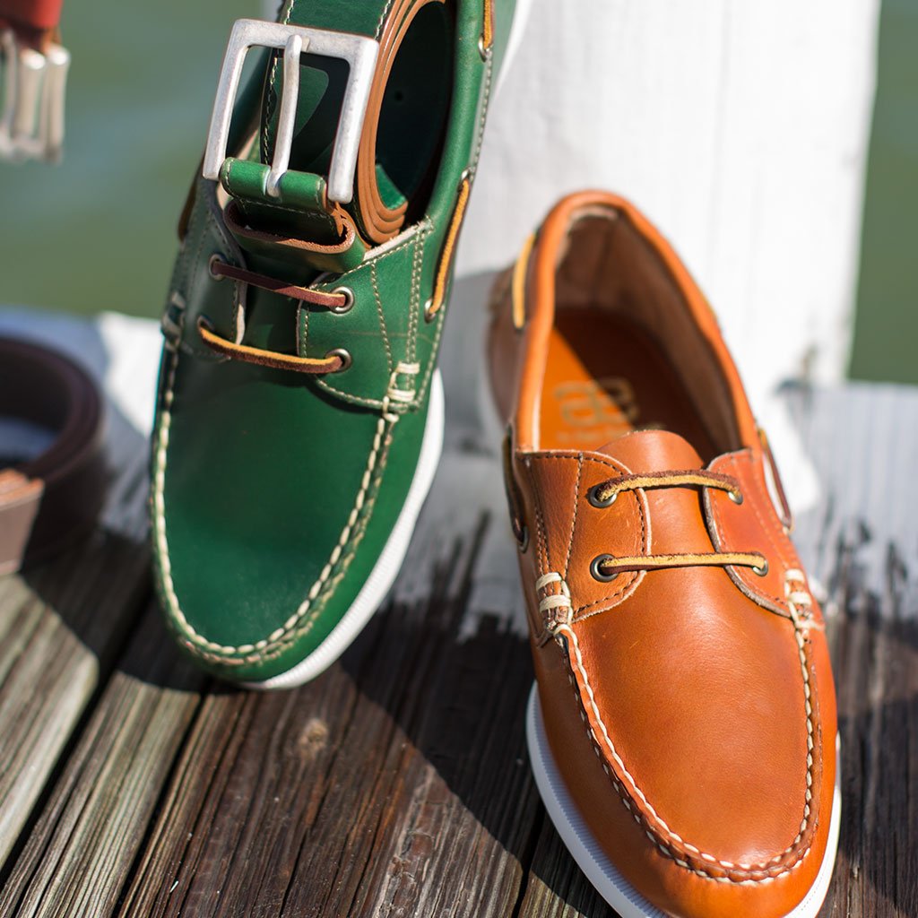 AllenEdmonds's tweet image. Sun&apos;s up, socks off. Nothing beats a classic American boat shoe. Save $50 during the Father&apos;s Day Sale #AllenEdmonds ttp://ow.ly/tNLO30cgXl7