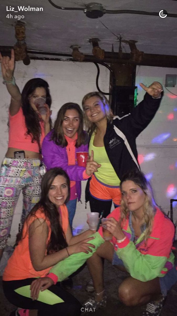 MariahAllard7's tweet photo. Happy Birthday yah beautiful human!! Aka PREZ NAT 🤘🏼I hope you have thee best birthday because you sure deserve it, drink up Nat 💕🍻🎉 https://t.co/0uL6uYdP0E
