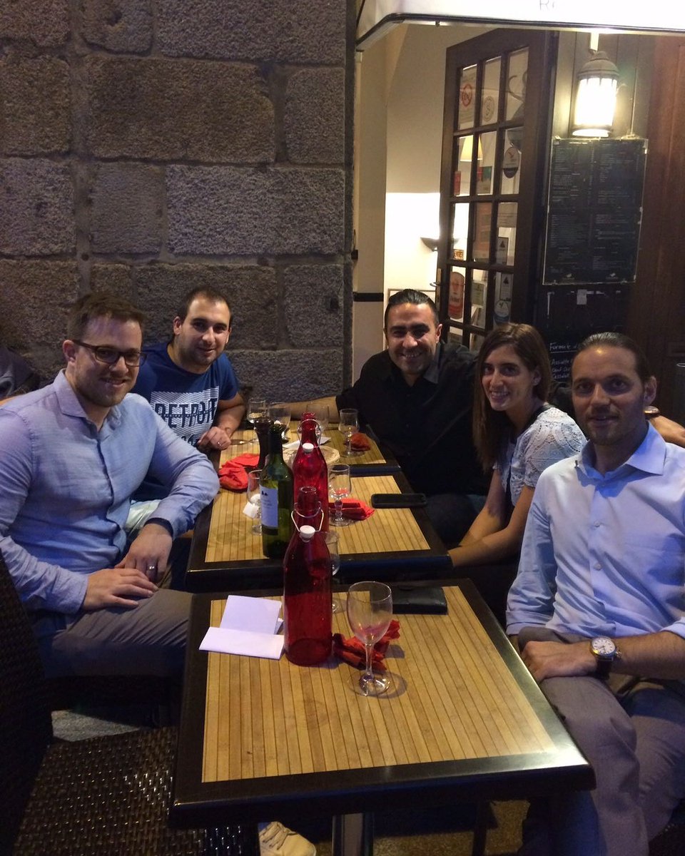 soccerfitinc's tweet photo. Italian dinner in France, post-day 2 of the 5th World Conference on Science and Soccer. #WCSS2017 #gols https://t.co/Bx7G7QLDND