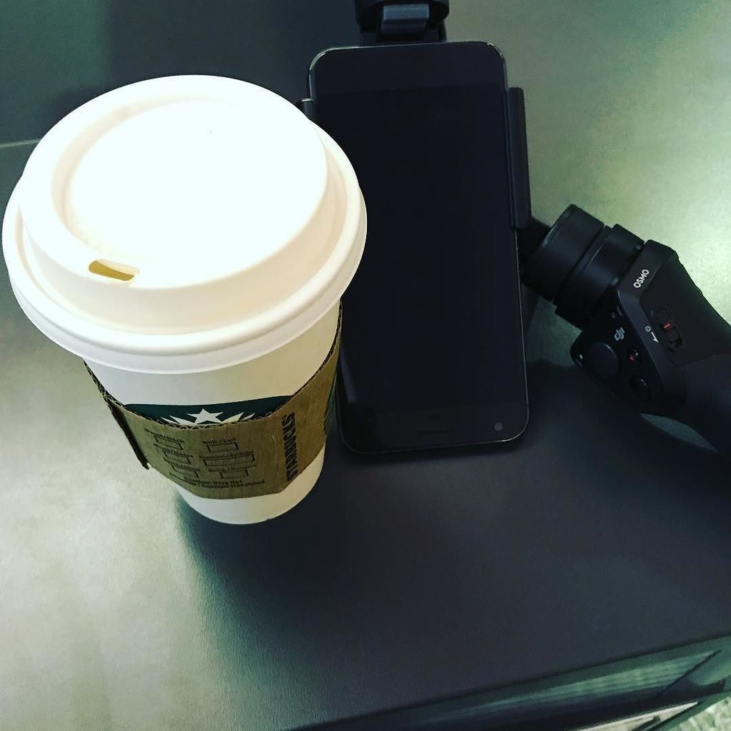 brachynerd's tweet photo. #tools of the #trade. #coffee and #VLOGGING. What else is needed in life? :)
#vlog #tech #techTO #TechIG #TorontoI⦠https://t.co/LYgZWlB3kg https://t.co/JjJRHGrWsi
