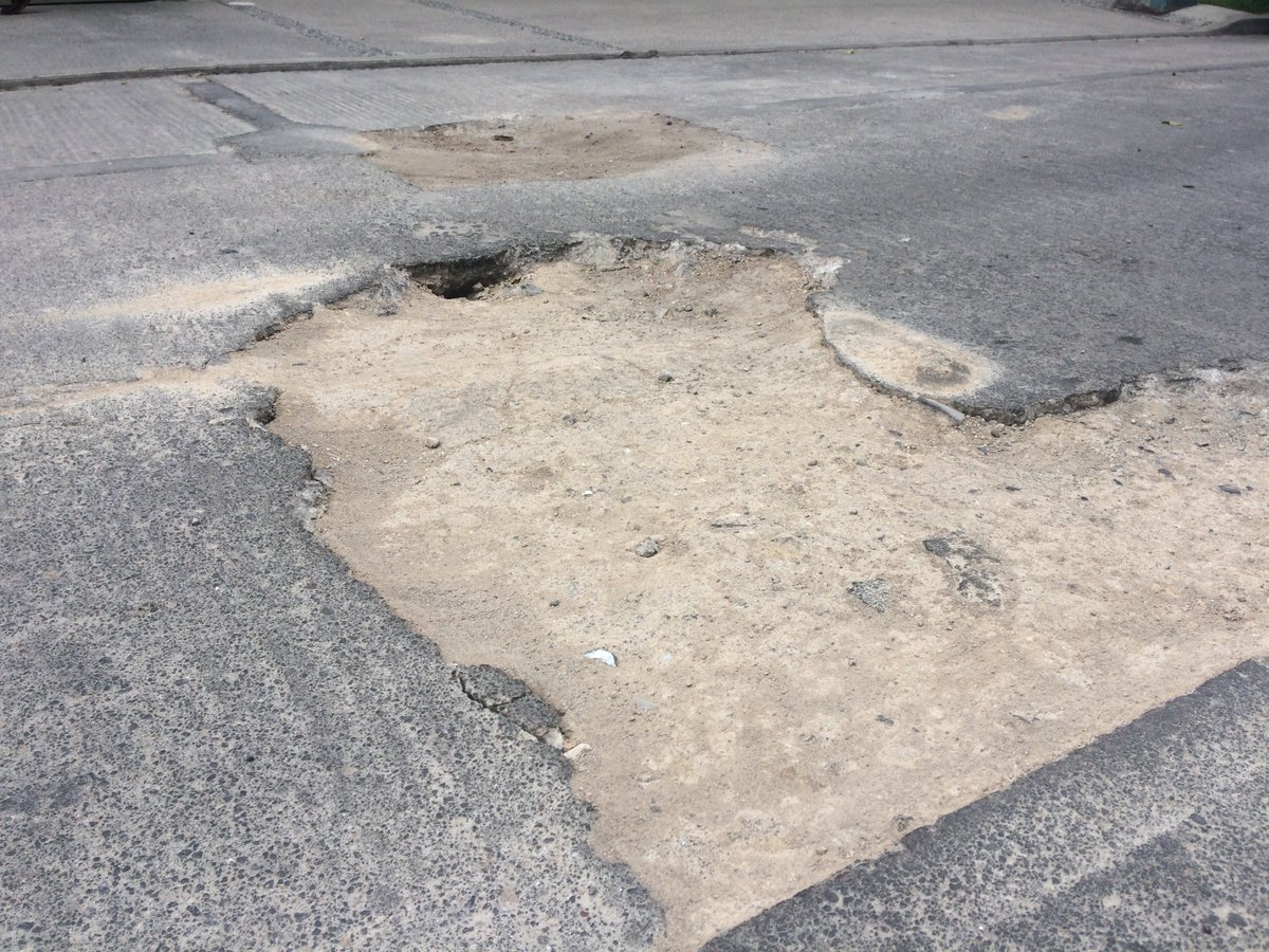 chiolasso's tweet photo. Si se rellena de tierra y no se pavimenta, esto pasa 5 dias después  @DelegacionBJ @supercivicosmx en NicolasSanJuan entre Xola y La Morena https://t.co/Pbx82OmMA7