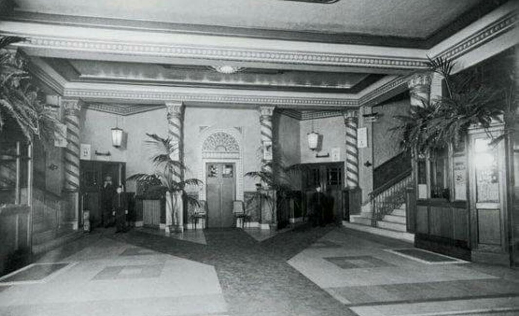 <a href="/SavoyDublin/">Savoy Cinema Dublin</a>
O'Connell Street stalwart

Impressive foyer, late 1920s

Credit: Johnr Dowling FB

<a href="/OldDublinTown/">Old DublinTown. com</a>
<a href="/OldeEire/">Old Ireland</a>