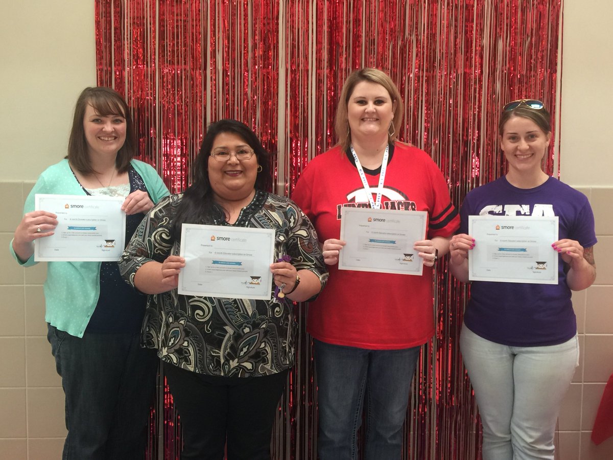 DISDTech's tweet photo. We have some @Smore lovin' teachers!  A few of our lucky door prize winners! #disdcuttingedge #TechFair2017 https://t.co/g7FX2tqz4j