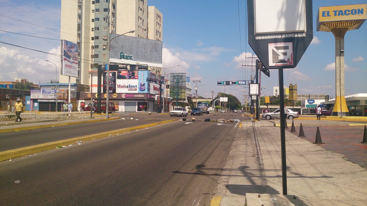 Tar46ca's tweet photo. @trafficMcbo esta es Av Delicias con Cepillo Acosta. Tomar vías alternas. https://t.co/pSivSICwqJ