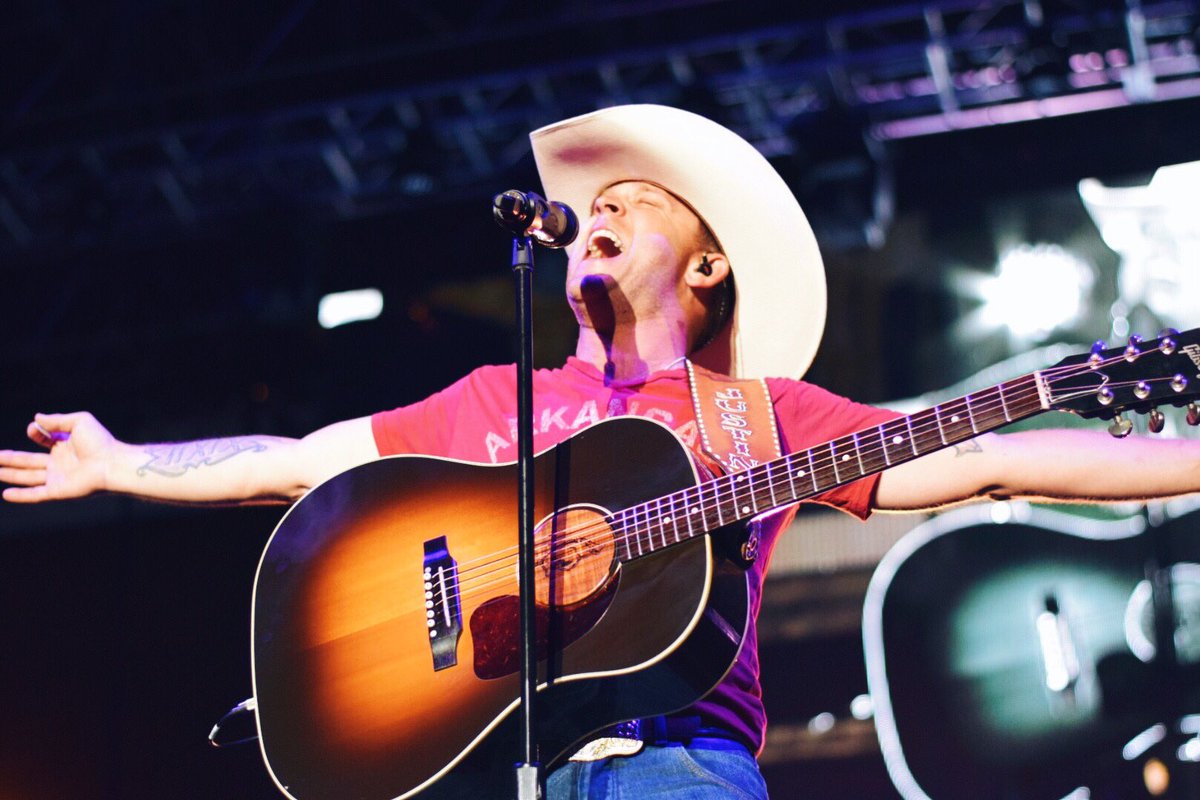 Nothing will ever beat performing in Arkansas. Riverfest, y'all were awesome. #woopig