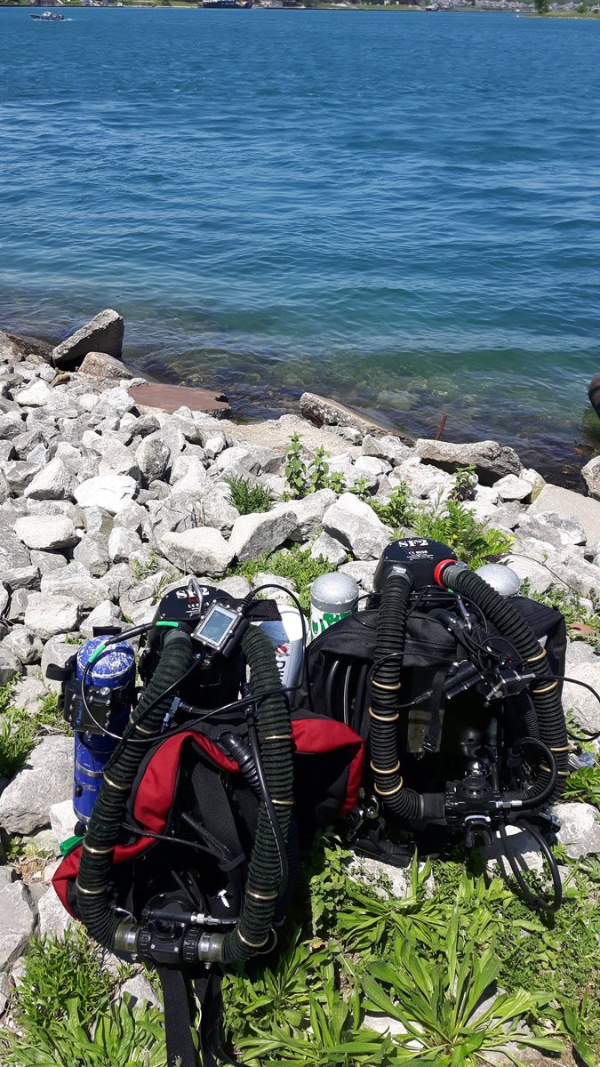 ScubaForceCan's tweet photo. A little river diving in #Canada #scuba #scubadiving #rebreather #carbonfiber https://t.co/TrVar0MYt4