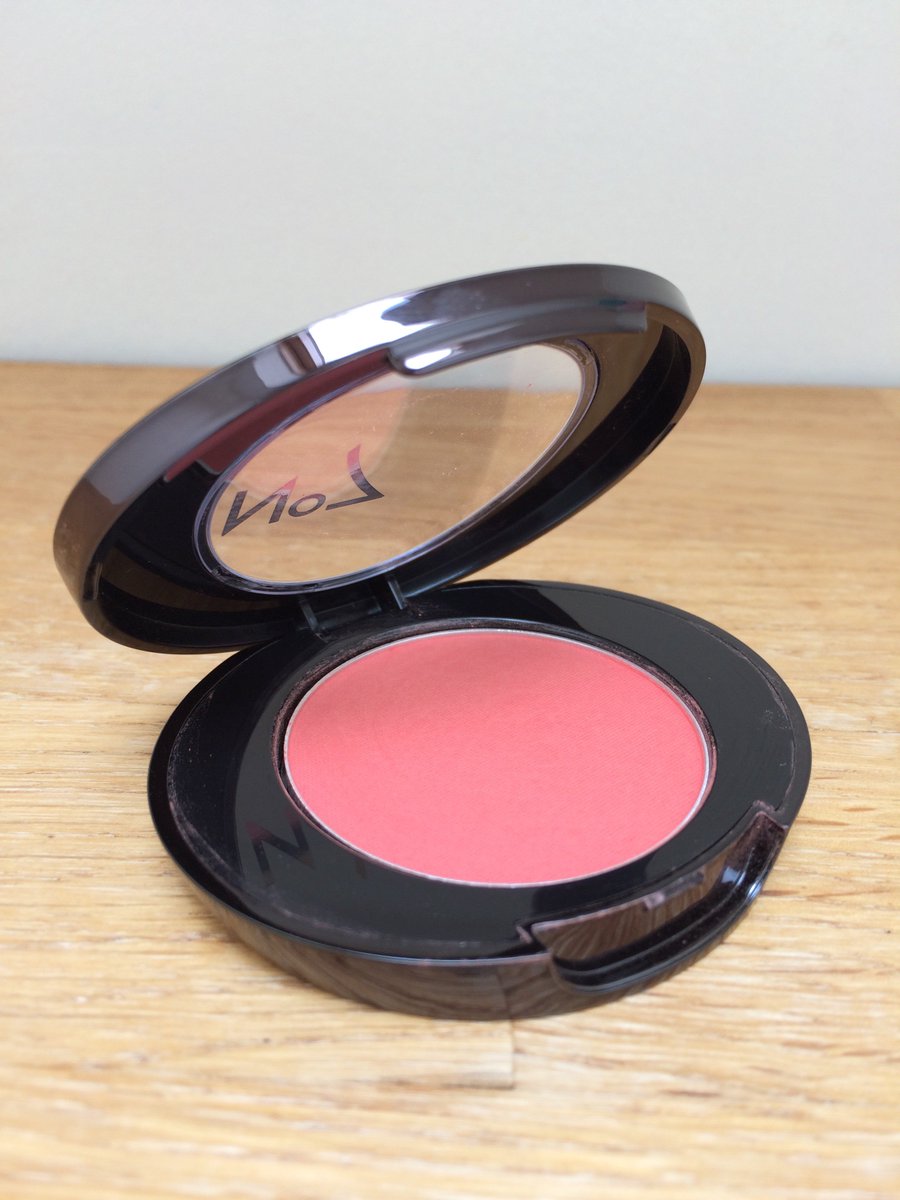 Couldn’t resist adding this lovely peachy shade to my kit. The colour is so summery.