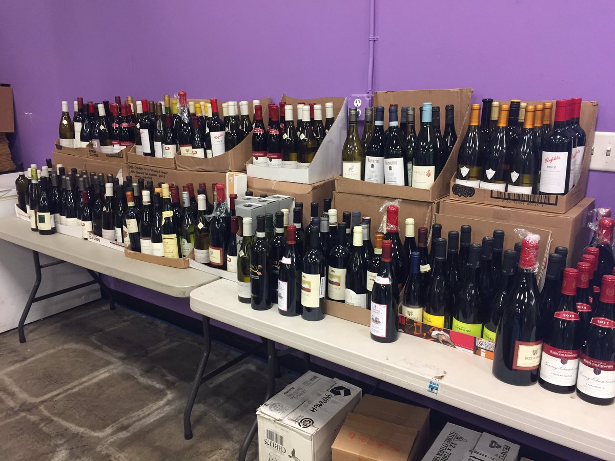BinEndsWine's tweet photo. Our bottle stock sale continues! For one more day, save an extra 10% on #bargainbin bottles already priced at 50%off! #save50plus10 https://t.co/2E7RkKNHFW