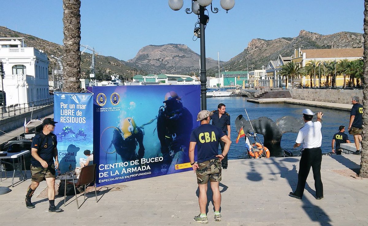 Armada_esp's tweet photo. No solo trabajamos en él, ayudamos a conservarlo.
Limpieza fondos por Centro #Buceo de la Armada en #Cartagena.
#DiaMundialdelMedioAmbiente https://t.co/vQ0qhb1xq2