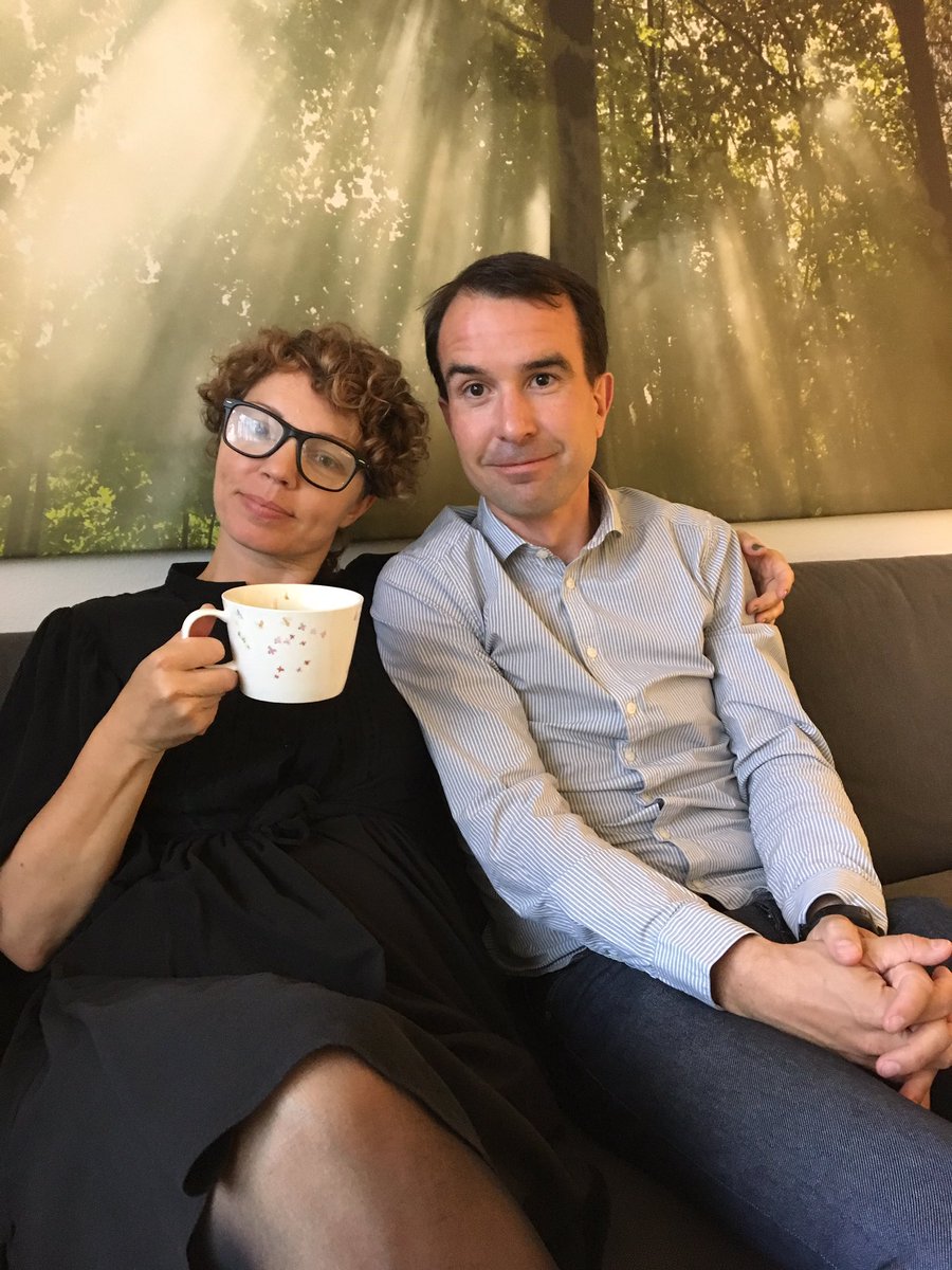 MisaSoderort's tweet image. Maria från Stockholmsteamet snor åt sig en kram av Erik från team Sjöpärlan. #gränsöverskridande #misa Katarina #dagligverksamhet