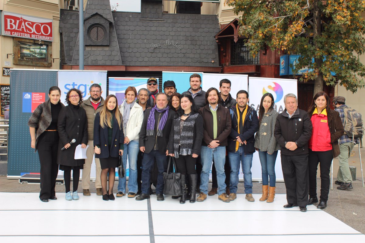 Culturas_RM's tweet photo. Red de 18 Centros Culturales Públicos pondrá en circulación programación artísticas y cultural en la RM https://t.co/KDziyiEVd5 https://t.co/jVS9ukn2eX