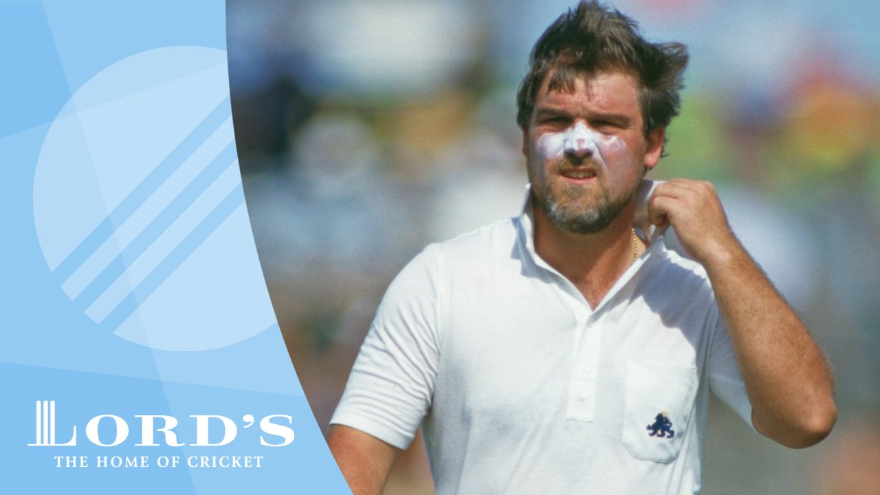  Happy Birthday to former & batsman, Mike Gatting! 