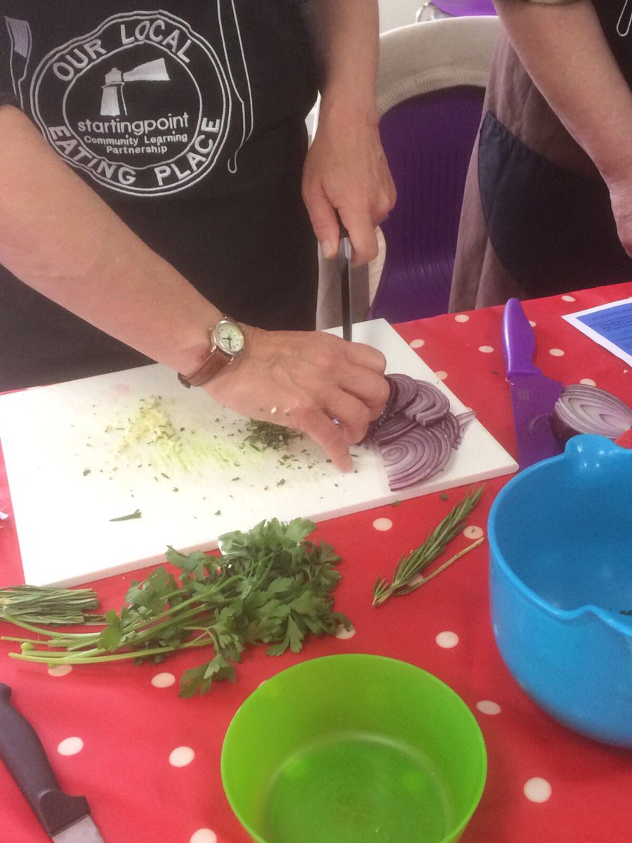 Promoting meat free days with - Artichoke and red onion paella at <a href="/BredburyHub/">Bredbury Hub</a> today with <a href="/MossbankHomes/">Mossbank Homes</a> #Stockport bbc.co.uk/food/recipes/g…