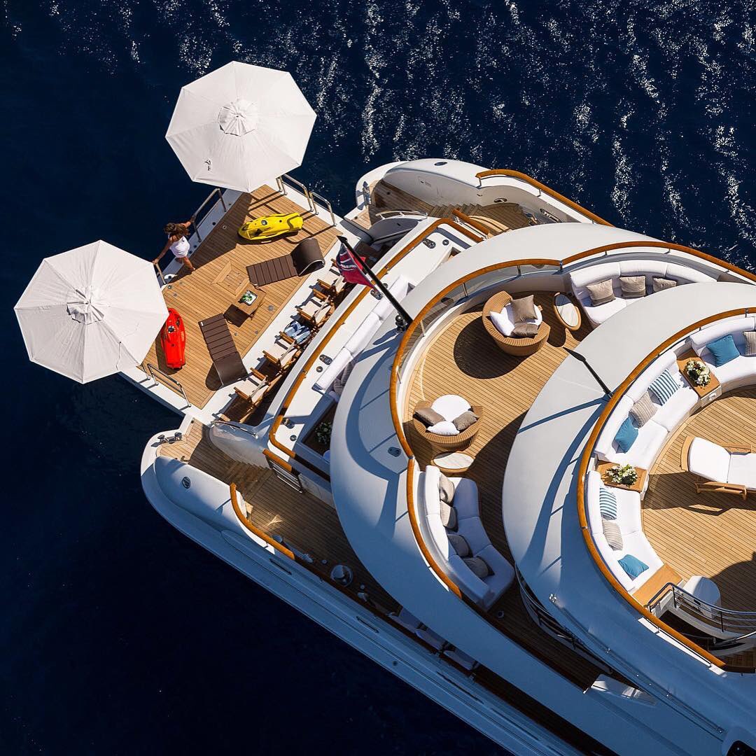 thisissttropez's tweet photo. Birds-eye view of 47m #Arianda built by @Heesen_Yachts Photo by @jeffbrownstudio @BreedMedia #ThisIsStTropez #StTropez #HeesenYachts #rt https://t.co/lNeT3kcYNN