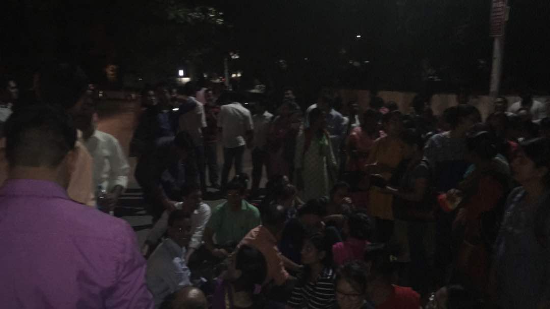 EWA_ILBS's tweet photo. @aajtak @ArvindKejriwal @CNNnews18 @ZeeNews @ndtv @msisodia @narendramodi @EconomicTimes @IndianExpress @IndiaToday
Live at ILBS
#SAVEILBS https://t.co/rrSQh265mN