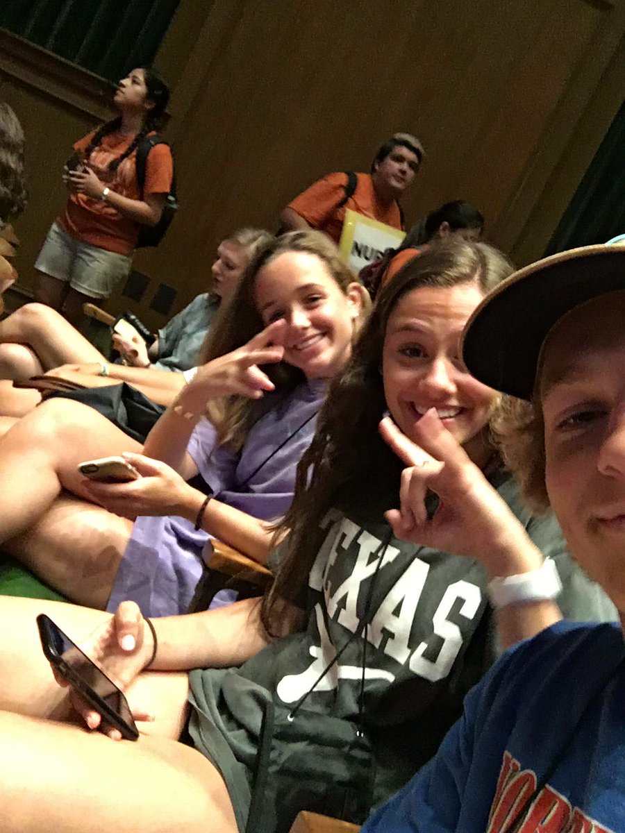 adamCgerrie's tweet photo. never in my LIFE have I ever been more excited than I am rn for #UTOrientation let's go #hook #them #horns https://t.co/obeu874qQT