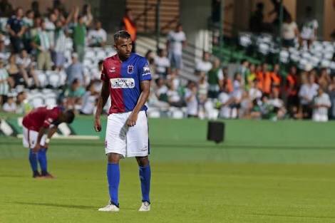 <a href="/SCInternacional/">Sport Club Internacional</a> <a href="/siga_serieB/">Brasileiro Série B</a> <a href="/ParanaClube/">Paraná Clube</a> <a href="/TecParanaClube/">Tec Paraná Clube</a> [OFICIAL] O meia Alex Santana está de volta ao <a href="/SCInternacional/">Sport Club Internacional</a> para a sequência da <a href="/siga_serieB/">Brasileiro Série B</a>.