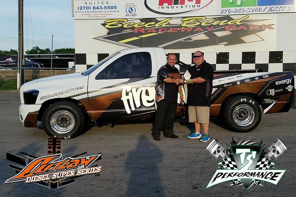 HotShotsSecret1's tweet image. Congratulations to Lavon for winning ODSS Hot Shot's Secret ProStreet Bracket at  the TS Performance Truck Shootout! #diesel #odss #firepunk