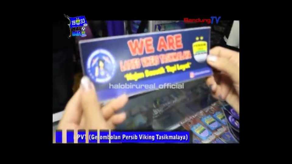 nadiasabrinaaaa's tweet photo. We are gerombolan persib viking tasikmalaya &amp;ladies vikers tasikmalaya @SekreGPVT @Ladiesvikers7🙇🙌 💙💚 @halobiru https://t.co/DCbjWE5V06